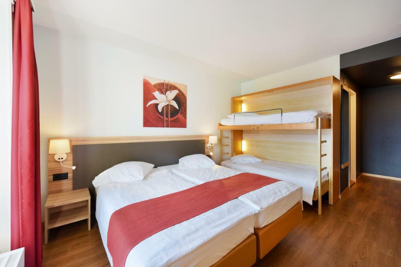 Hotel Aulac Лозанна Экстерьер фото