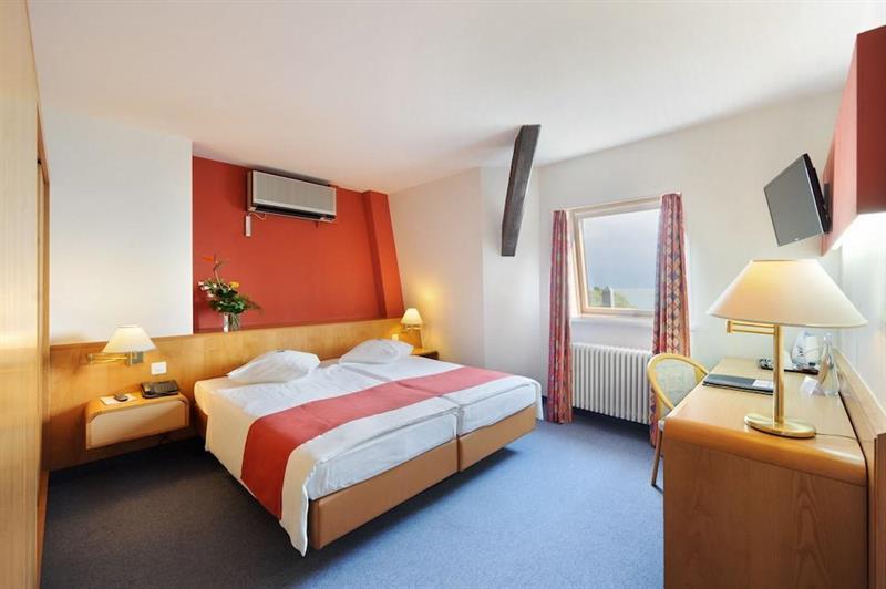 Hotel Aulac Лозанна Экстерьер фото